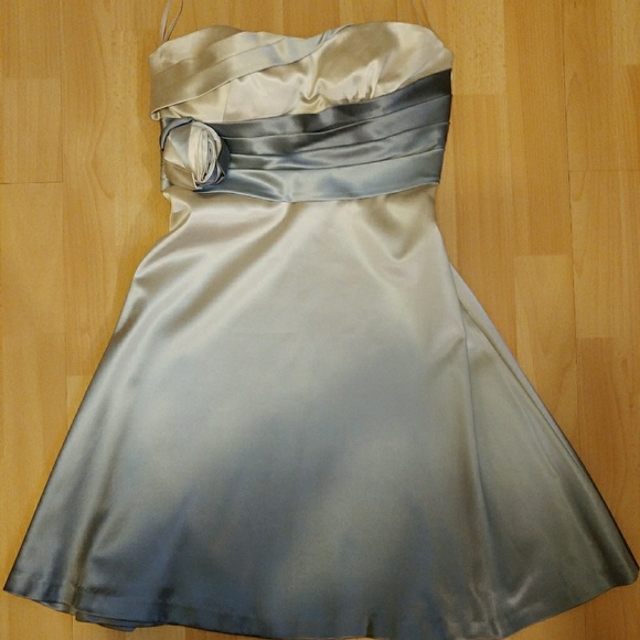 Banana Republic Dresses & Skirts - Banana Republic ombre strapless dress 0P